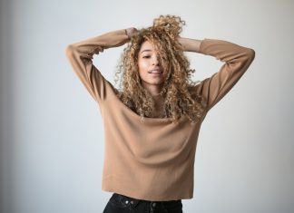 Quanto sono elastici i tuoi capelli ricci? Elasticità Capelli Ricci